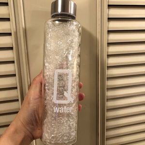 🍀🍀New Glass Bottle in Box